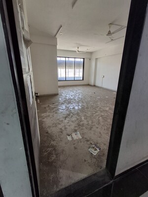  Office Space For Sale in Vesu