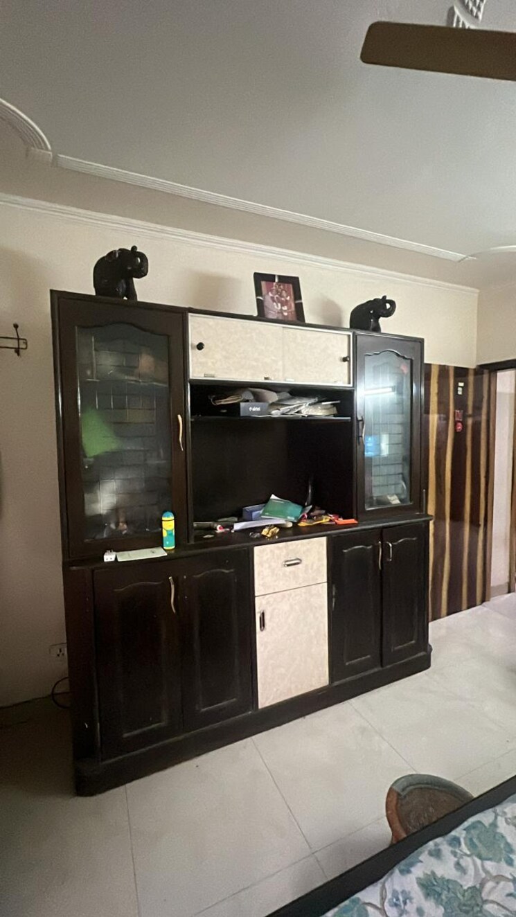 Room, mahesh-apartments 3 Bedroom 2200 Sq.Ft. Apartment In Vasundhara Enclave Delhi 8647573