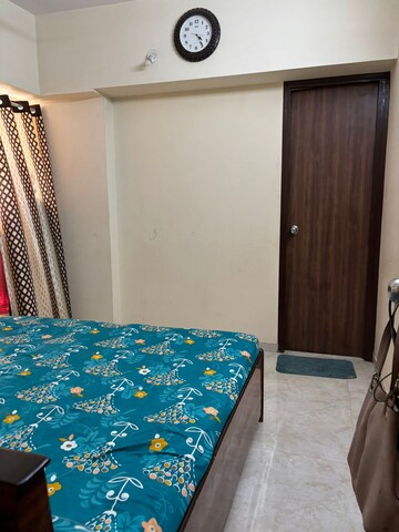 Bedroom in 1.5 BHK Apartment at Thane East – for Rent