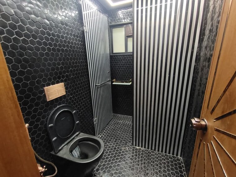 Bathroom, jp-iscon-platinum 3 Bedroom 2285 Sq.Ft. Apartment In Bopal Ahmedabad 8647685