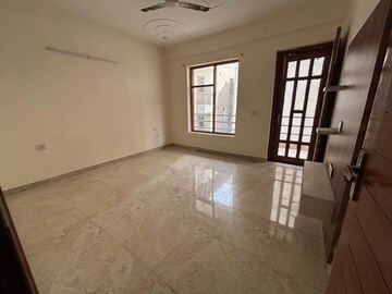 2 BHK Builder Floor For Rent in Sector 7