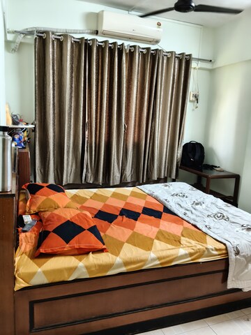 Bedroom in 2 BHK Apartment at Friends CHS Santacruz East, Vakola – for Rent