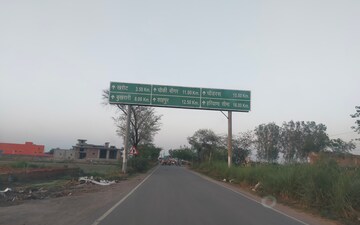Plot For Sale in Chhatikara