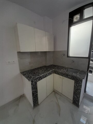 Kitchen in 1 BHK Apartment at Dlf City Phase 3 – for Rent