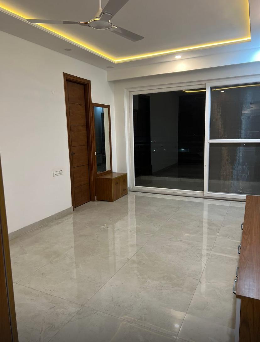 4 BHK + Study Room Independent House For Rent in Sector 17