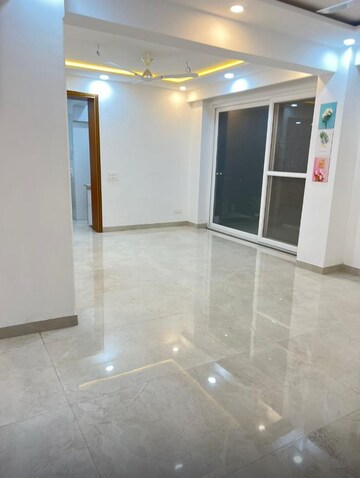 Room in 4 BHK Independent House at Sector 17 – for Rent