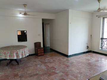 Room in 2 BHK Apartment at Hiranandani Estate Wellington, Thane West – for Rent