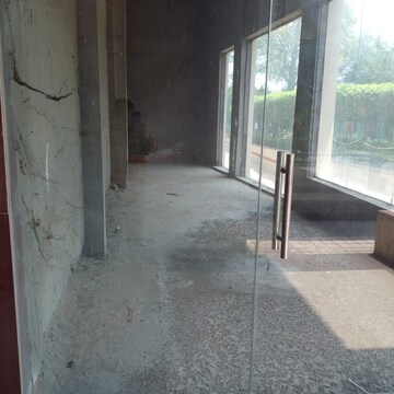 Room in  Shop at Spaze Platinum Tower, Sector 47 – for Rent
