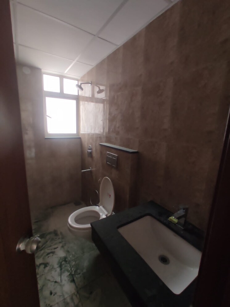 Bathroom, shapoorji-pallonji-joyville-gurgaon 3.5 Bedroom 1865 Sq.Ft. Apartment In Sector 102 Gurgaon 8647985