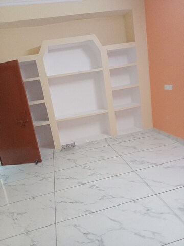 Room in 2 BHK Villa at Aliganj – for Rent
