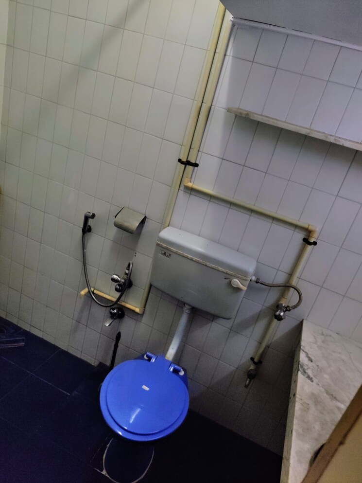 Bathroom, poonam-kirti-chs-ltd 2 Bedroom 669 Sq.Ft. Apartment In Poonam Nagar Mumbai 8648050