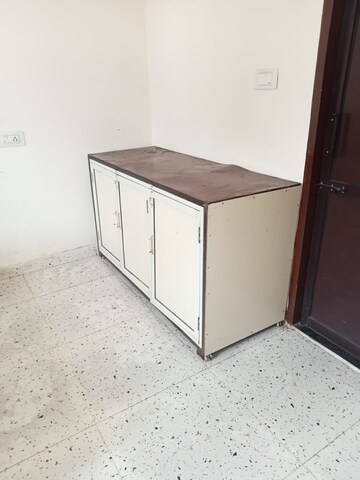 Room in 3 BHK Builder Floor at KharaR-Banur Road – for Rent