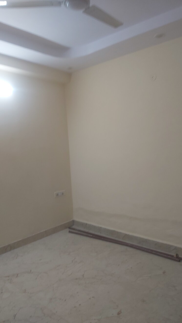 Room, mayur vihar 2.5 Bedroom 750 Sq.Ft. Builder Floor In Mayur Vihar Delhi 8648079