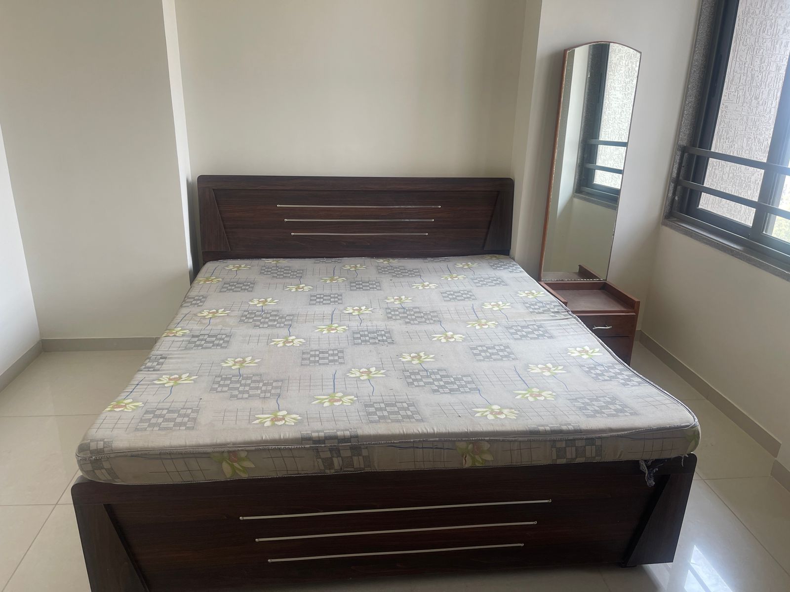 2 BHK Apartment For Rent in Flat For Rent 