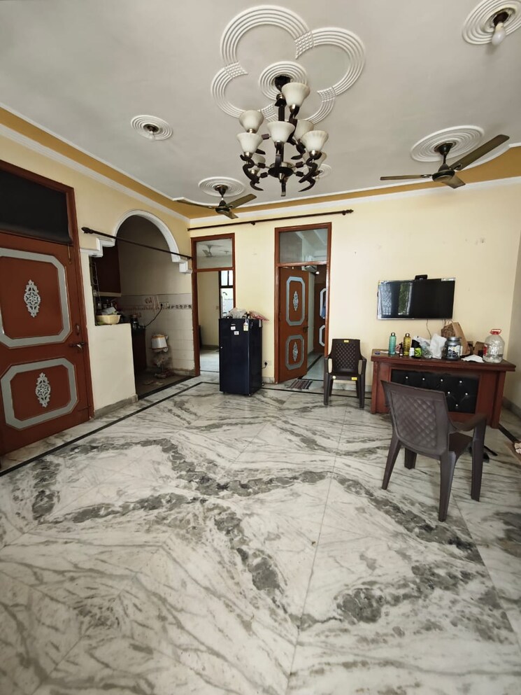  Parking, sector 19 2 Bedroom 1400 Sq.Ft. Villa In Sector 19 Noida 8648094