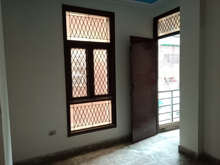 Room, khanpur 2 Bedroom 60 Sq.Yd. Apartment In Khanpur Delhi 8648128