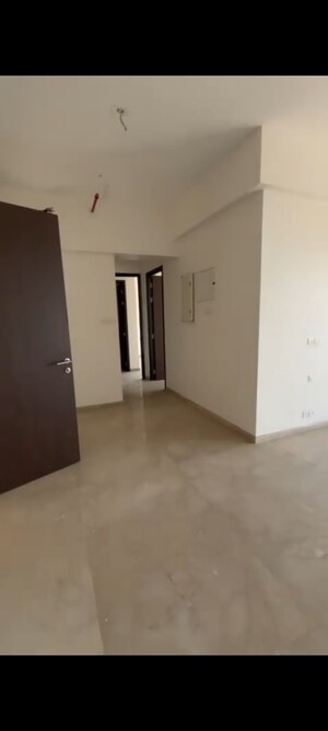 Room in 3 BHK Apartment at Kalpataru Radiance, Goregaon West – for Sale