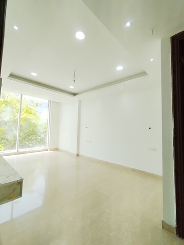 Room in 3 BHK Builder Floor at Sushant Lok I – for Sale
