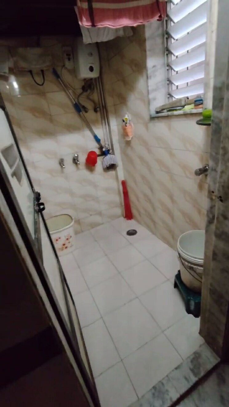 Bathroom, golden-palace-chs 1 Bedroom 600 Sq.Ft. Apartment In Kandivali East Mumbai 8648194