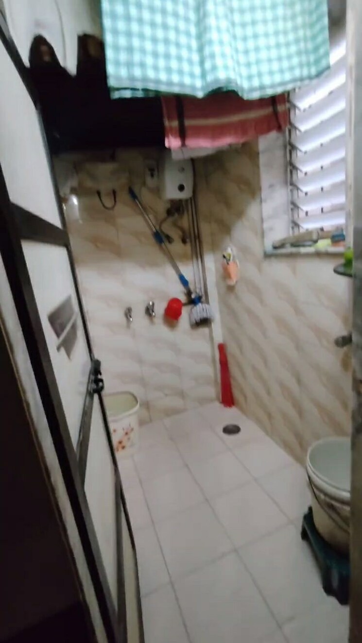 Bathroom, golden-palace-chs 1 Bedroom 600 Sq.Ft. Apartment In Kandivali East Mumbai 8648194