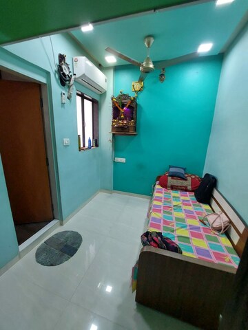 1.5 BHK Apartment For Sale in Golden Palace CHS, Kandivali East