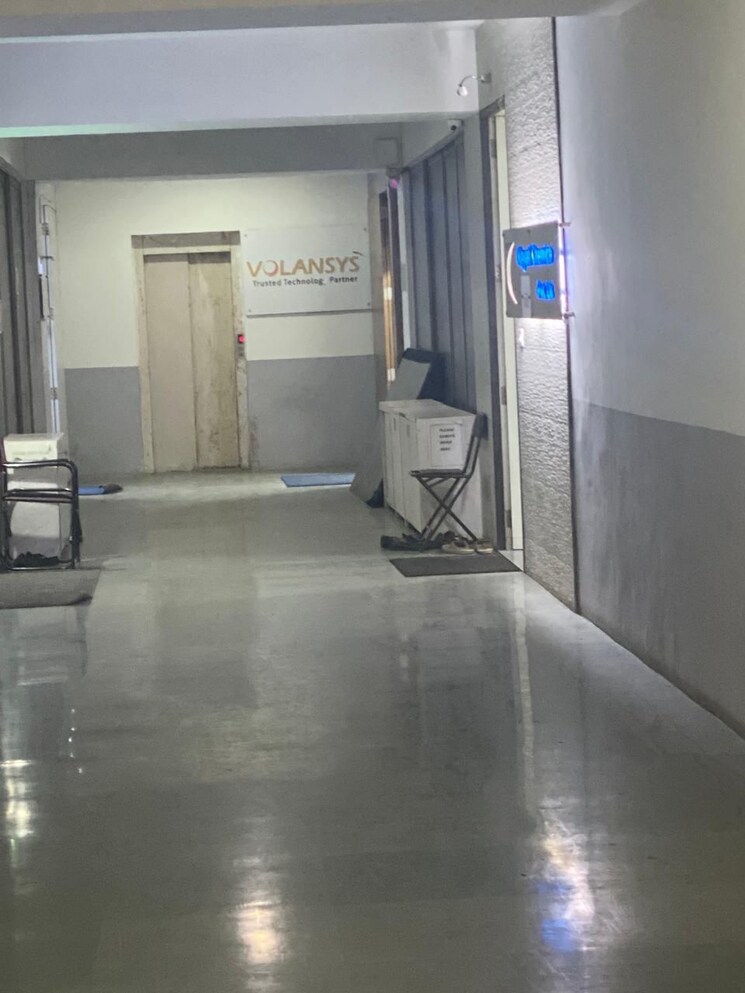 Team Area, hn-safal-profitaire Commercial Office Space 2735 Sq.Ft. In Prahlad Nagar Ahmedabad 8648215