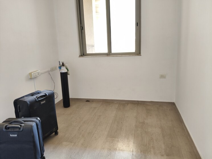 Room, hiranandani-lavinia 1 Bedroom 500 Sq.Ft. Apartment In Ghodbunder Road Thane 8648223