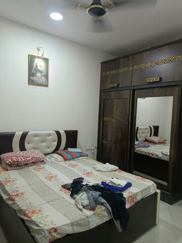 Bedroom in 2 BHK Apartment at Sheth Vasant Oasis, Andheri East – for Rent
