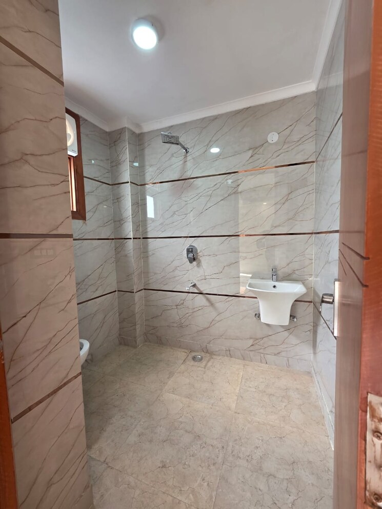 Bathroom, saket 3 Bedroom 1502 Sq.Ft. Builder Floor In Saket Delhi 8648245