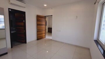Room in 3 BHK Apartment at Jayabheri The Summit, Narsingi – for Rent