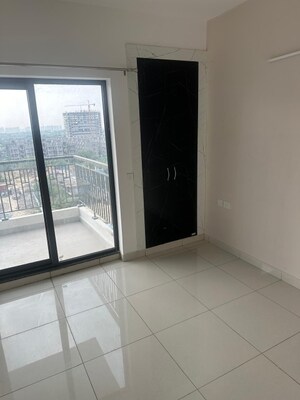 2 BHK Apartment For Sale in Amrapali Leisure Park, Amrapali Leisure Valley