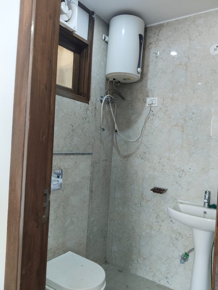 Bathroom, saket 3 Bedroom 1503 Sq.Ft. Builder Floor In Saket Delhi 8648270