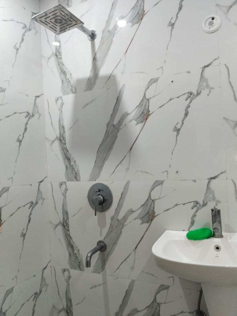 Bathroom, saket 3 Bedroom 1503 Sq.Ft. Builder Floor In Saket Delhi 8648270