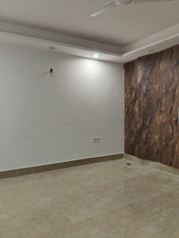 Room in 3 BHK Builder Floor at Saket – for Sale