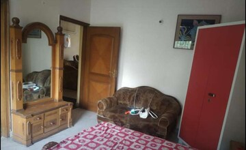 Bedroom in 2 BHK Builder Floor at Sector 49 – for Rent