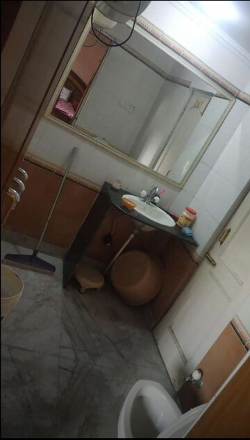 Bathroom in 2 BHK Builder Floor at Sector 49 – for Rent