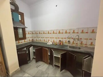 Master Bedroom in 2 BHK Independent House at Jankipuram – for Rent