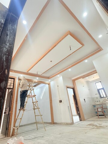 Building Lobby in 3 BHK Builder Floor at Green Fields Colony – for Sale