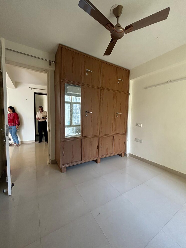Room, awho-shanti-vihar 3 Bedroom 1350 Sq.Ft. Apartment In Sector 95 Gurgaon 8648293