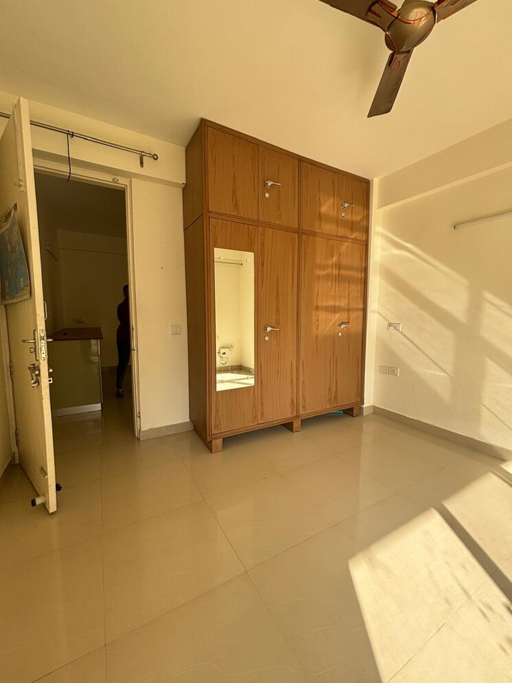 Room, awho-shanti-vihar 3 Bedroom 1350 Sq.Ft. Apartment In Sector 95 Gurgaon 8648293