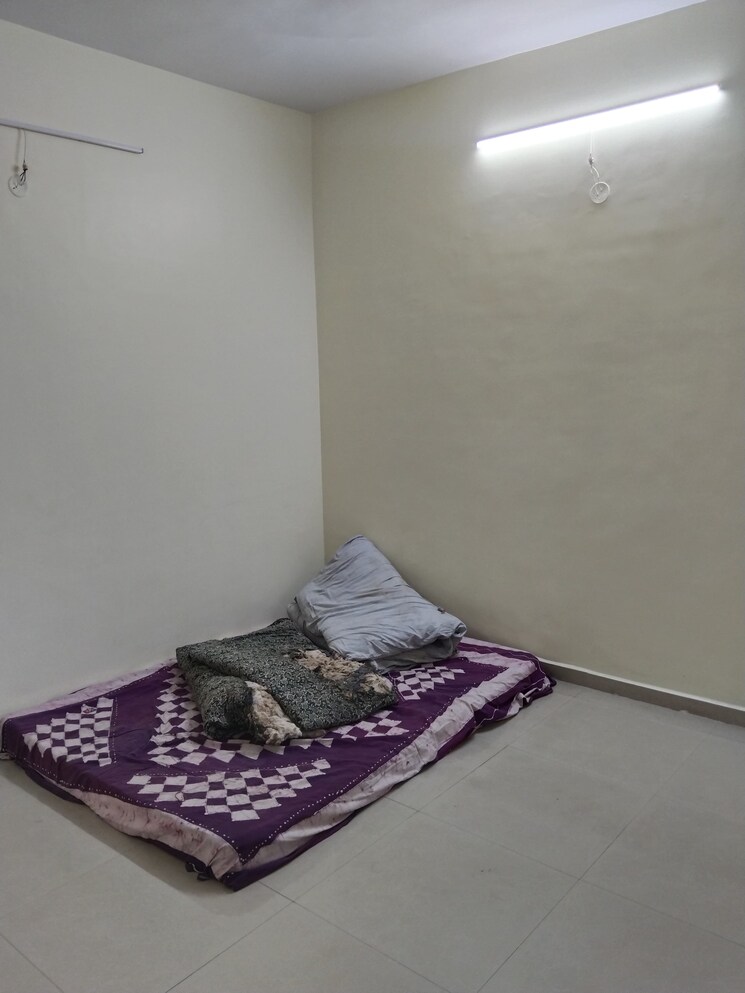 Room, wardha rd 3 Bedroom 1345 Sq.Ft. Apartment In Wardha rd Nagpur 8648285