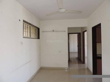 Room in 2 BHK Apartment at Dosti Acres Aster, Wadala East – for Sale
