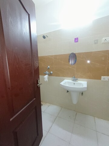 Bathroom in 3 BHK Villa at Amrapali Leisure Valley, Tech Zone 4 Greater Noida – for Rent