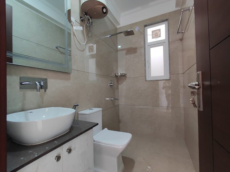 Bathroom, malviya nagar 2 Bedroom 900 Sq.Ft. Builder Floor In Malviya Nagar Delhi 8648322