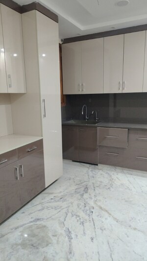 Bathroom in 4 BHK Builder Floor at Vasundhara Sector 3 – for Sale