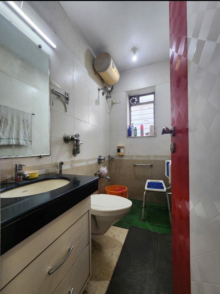 Kitchen, living-essence 1.5 Bedroom 750 Sq.Ft. Apartment In Kandivali East Mumbai 8648298