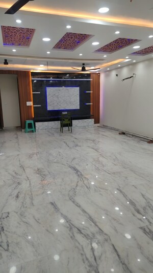 Room in 4 BHK Builder Floor at Vasundhara Sector 3 – for Sale