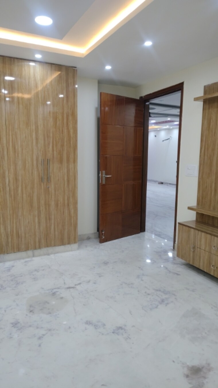 Room, vasundhara sector 3 4 Bedroom 2300 Sq.Ft. Builder Floor In Vasundhara Sector 3 Ghaziabad 8648383