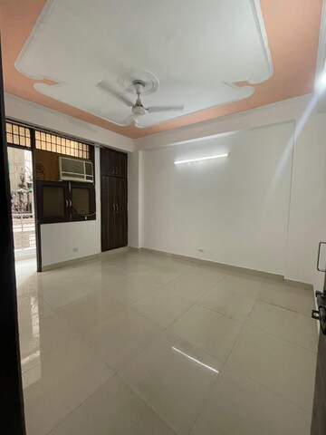 Room in 1 BHK Builder Floor at Neb Sarai – for Rent