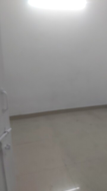 Furnished Amenities in 3.5 BHK Builder Floor at Mayur Vihar – for Rent